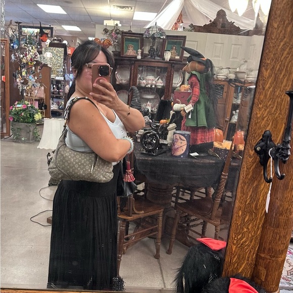 Vintage Louis Vuitton Monogram Manon Shoulder Bag in Grey / Gold PM - Picture 7 of 8